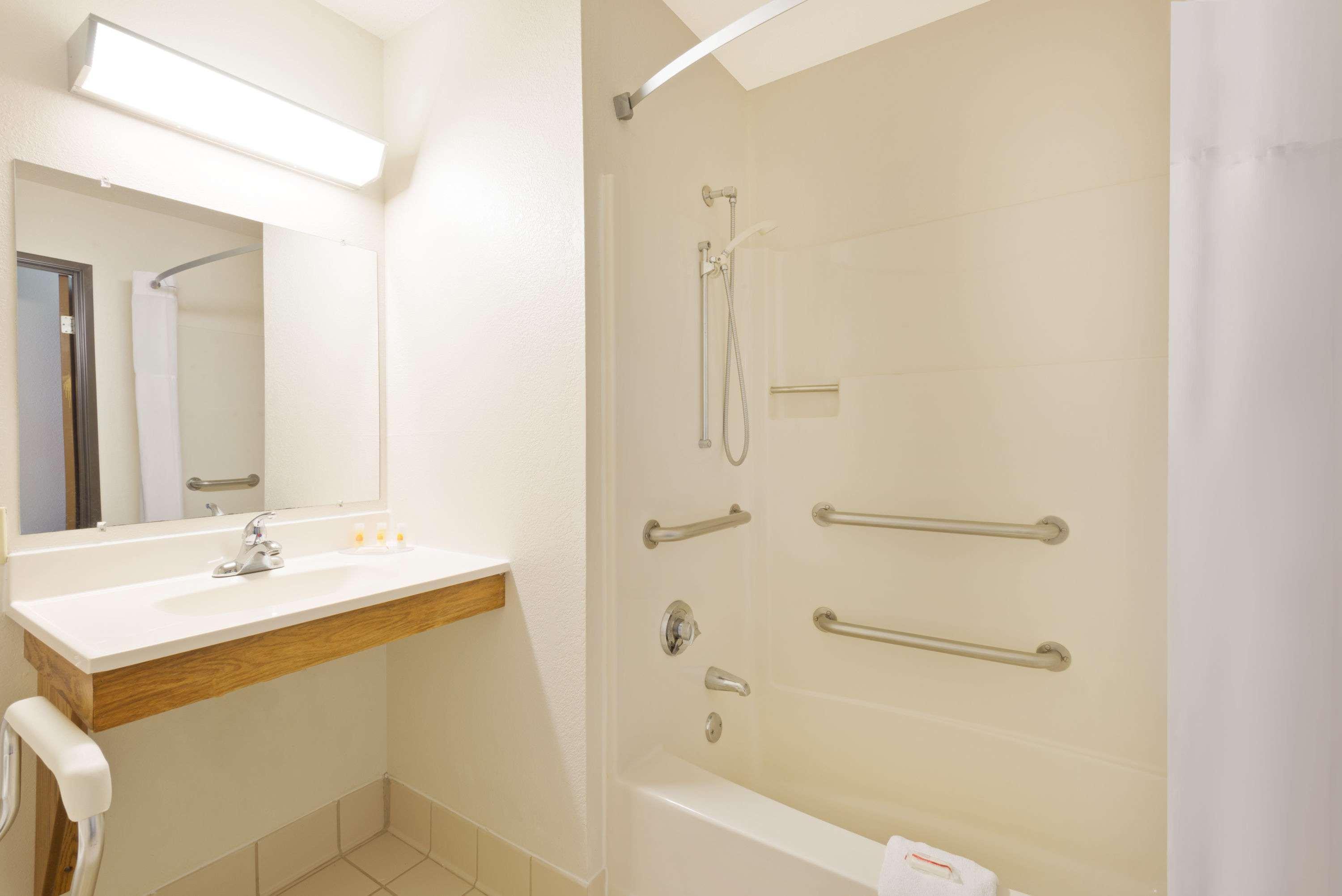 Days Inn By Wyndham Brunswick Bath Area Luaran gambar