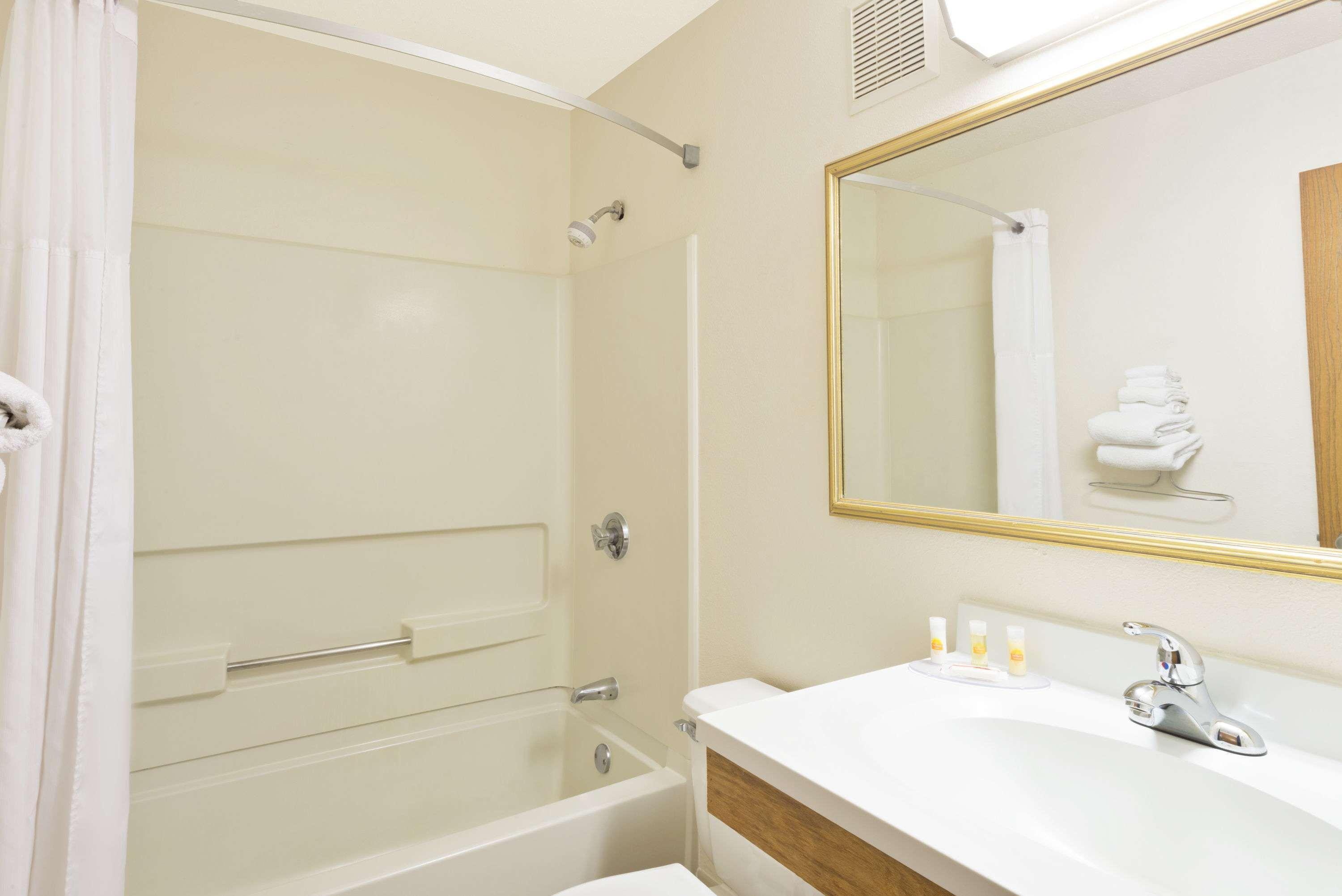 Days Inn By Wyndham Brunswick Bath Area Luaran gambar